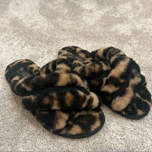 Ugh leopard slippers euc